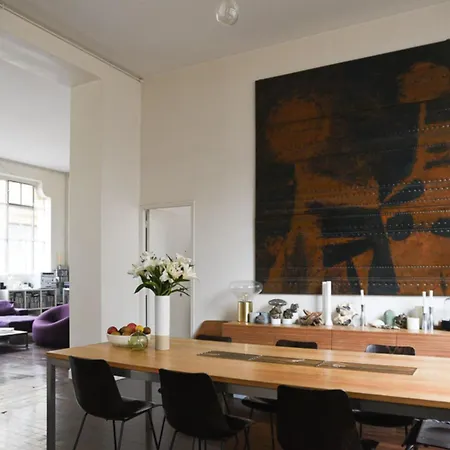Spacious 141 M Family Nest In 10th District