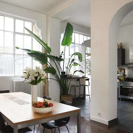 Spacious 141 M Family Nest In 10th District * Paris